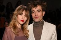 Suki Waterhouse Bersyukur Punya Pacar Robert Pattinson, Ganteng, Populer, dan...