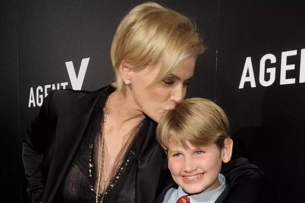 Sharon Stone Bersyukur Prioritaskan Anak-anaknya Ketimbang Karier di Hollywood