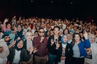 Support Perfilman Indonesia, Sahroni Traktir Ribuan Warga Nobar Film Air Mata di Ujung Sejadah