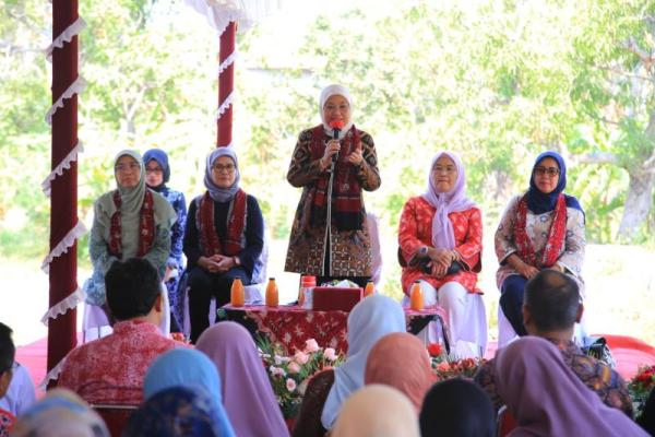 Menaker Apresiasi Pemerintah Desa Kenanga Berdayakan Desmigratif