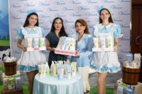  Livienne Russellia dan Konten Kreator Louisse Scarlett Kenalkan Varian Baru Vienna Milk Body Care