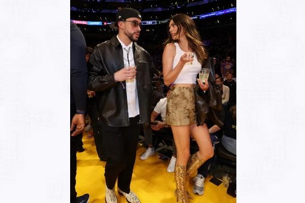 Makin Hot, Bad Bunny tak Malu Ungkap Kisah Asmaranya dengan Kendall Jenner di Album Terbaru