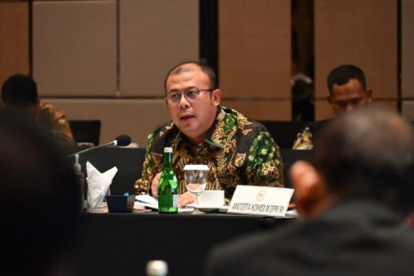 Kunjungan Kerja Komisi III DPR RI ke Batam, Kepulauan Riau, mengungkap masalah serius dalam pengelolaan lembaga pemasyarakatan di Indonesia, yaitu over kapasitas.