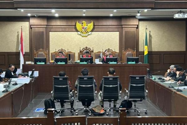 Mukti Ali dinilai telah terbukti melakukan tindak pidana korupsi penyediaan menara BTS 4G dan infrastruktur pendukung BAKTI Kominfo.