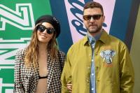 Cari Ketenangan di Meksiko, Justin Timberlake Masih Terpaku pada Ponselnya