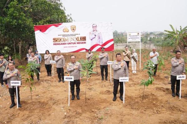 SSDM Polri gelar bakti sosial, bakti kesehatan dan tanam pohon serta akan dirikan Sekolah SMA Bhayangkara di Gunung Sindur, Bogor