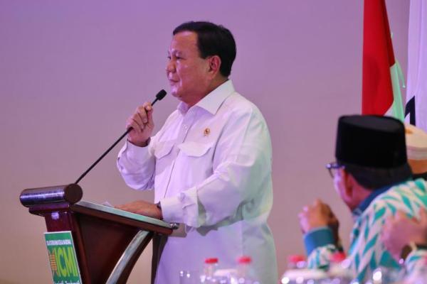 Prabowo Subianto akan memperketat pengawasan terhadap Tenaga Kerja Asing (TKA). 