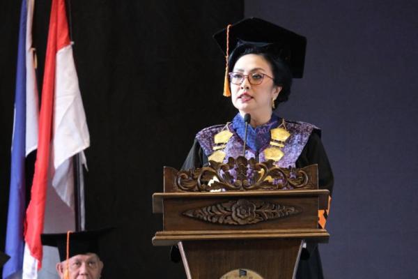 Direktur Polimedia, Tipri Rose Kartika berharap supaya lulusan Polimedia tetap terus berkarya untuk Indonesia.