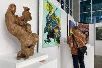 Mendadak Jadi Galeri, Ratusan Karya Seni Mejeng di Kemdikbudristek