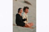 Move On dari Camila Cabello, Shawn Mendes Liburan Bareng Charlie Travers