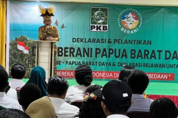 Indonesia bukan negara Islam tapi negara Pancasila. Ia juga menyebut sebelum Indonesia merdeka, Nahdlatul Ulama atau NU juga sudah mendeklarasikan bahwa Indonesia bukan negara Islam.