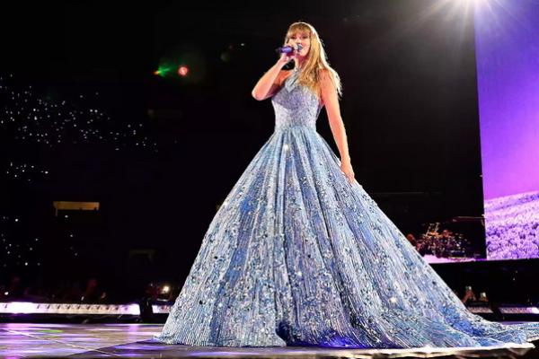 Suhu Ekstrem, Taylor Swift Terengah-engah Usai Manggung Eras Tour Brasil