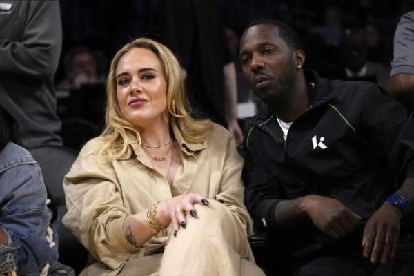 Dua Tahun Berpacaran, Adele Mengaku Telah Menikah dengan Rich Paul