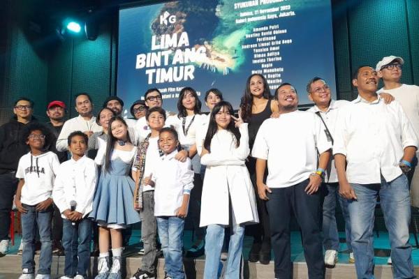 Syuting di Labuan Bajo, Nusa Tenggara Timur, Film Lima Bintang Timur menyajikan cerita persahabatan yang sangat kuat.