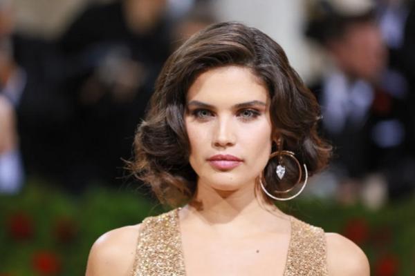 Superman: Legacy, Warner Bros Dapuk Supermodel Sara Sampaio Jadi Eve Teschmacher