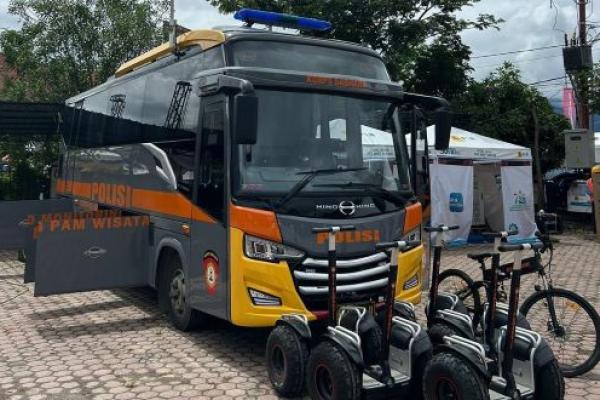 Direktorat Pamobvit Polda Sumut juga menyiapkan dua unit kendaraan ATV sebagai sarana patroli personel polisi periwisata untuk memantau situasi keamanan selama berlangsungnya Aquabike Jetski Danau Toba mulai 22-26 November 2023.