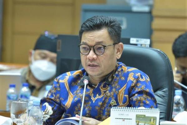 Harus saya sampaikan bahwa kita patut bersyukur atas kunjungan Paus Fransiskus ke Indonesia. Dan ini momen yang sangat langka.