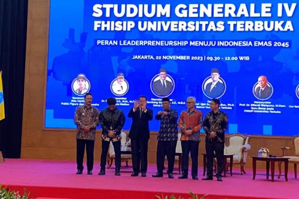 Ketua Majelis Permusyaratan Rakyat (MPR) RI, Bambang Soesatyo, meminta mahasiswa Universitas Terbuka (UT) untuk membangun kepemimpinan yang tidak hanya berorientasi lulus kuliah