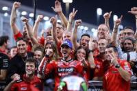 Ini yang Bikin Baju Balap MotoGP Begitu Mahal