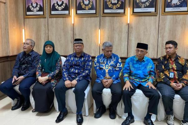 Universitas Terbuka (UT) menandatangani nota kesepahaman (MoU) dengan Pemerintah Kabupaten Kubu Raya, Institut Teknologi Sumatera (Itera), dan Universitas Nahdlatul Ulama (UNU) NTB