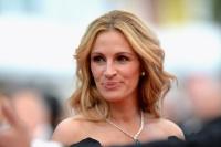Nonton Eras Tour Taylor Swift, Sikap Julia Roberts Terhadap Travis Kelce Dihujat Netizen