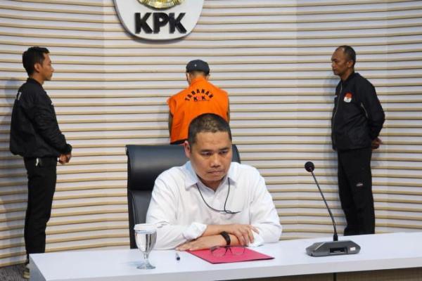 Gazalba ditahan usai diperiksa penyidik KPK sebagai tersangka dalam kasus dugaan penerimaan gratifikasi dan tindak pidana pencucian uang (TPPU)  