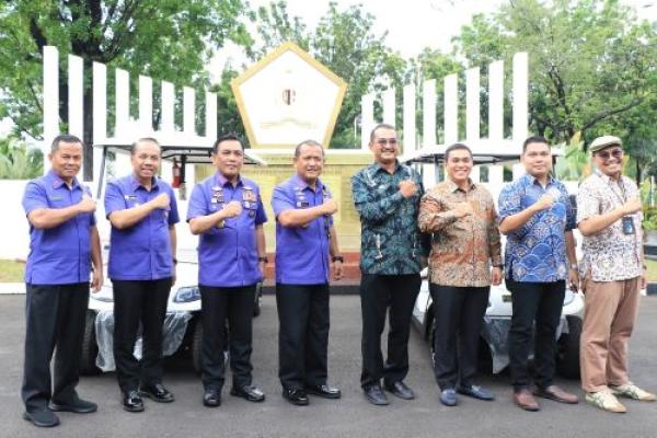 Harapannya, bantuan dua unit golf car ini dapat mendukung operasional Lemhannas RI.