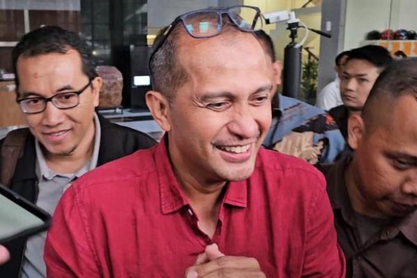 Eddy Hiariej sedianya menjalani pemeriksaan sebagai tersangka kasus dugaan suap dan gratifikasi di Kemenkunham.