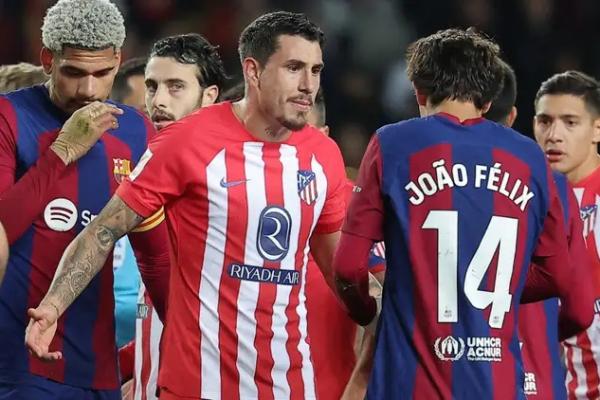 Bek Atletico Tantang Felix Berkelahi saat Ditumbangkan Barca