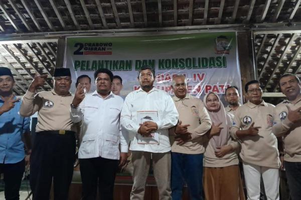 Ribuan Petani yang tergabung dalam organisasi Tani Merdeka di Kabupaten Pati, Jawa Tengah, mendeklarasikan dukungan kepada pasangan calon presiden dan calon wakil presiden nomor urut 2 Prabowo Subianto-Gibran Rakabuming Raka di Pilpres 2024. 