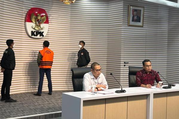 Eko Darmanto ditahan usai diperiksa sebagai tersangka kasus dugaan korupsi berupa penerimaan gratifikasi 