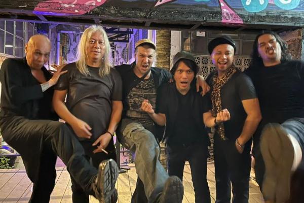 Getah Band kembali hadir di industri musik Tanah Air. Kali ini Once Mekel yang menjadi produser langsung