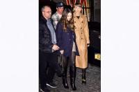 Rehat Konser, Taylor Swift Nongkrong Bareng Sahabatnya Miles Teller dan Keleigh Sperry