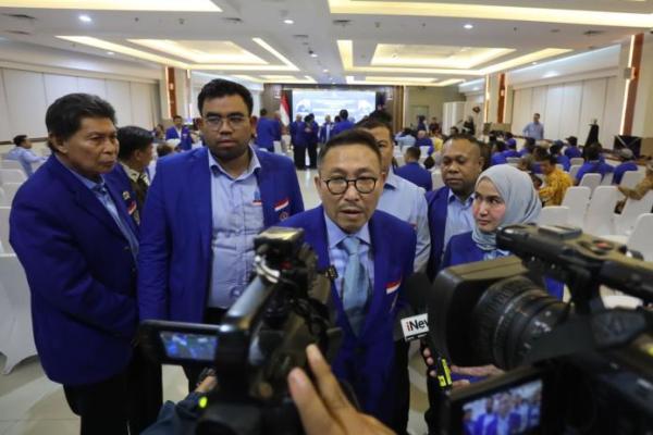 Sektor Kelautan dan Perikanan mempunyai peran penting dan strategis dalam pembangunan perekonomian nasional, termasuk nelayan dalam mewujudkan visi Indonesia Emas 2045.