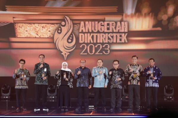 Lembaga Layanan Pendidikan Tinggi (LLDikti) Wilayah III DKI Jakarta, memborong tujuh penghargaan dari ajang Anugerah Diktiristek 2023