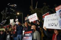 Umumkan Keliru Bunuh Tiga Sandera di Gaza, Militer Israel Diprotes Keluarga