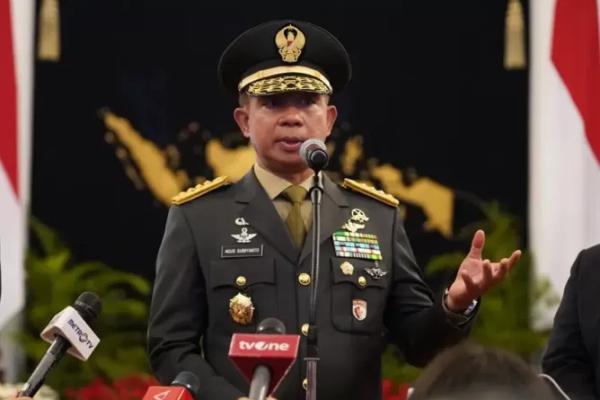 Panglima TNI Jenderal Agus Subiyanto melakukan  rotasi dan mutasi ke 183 perwira tinggi TNI