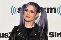 Berduka Kematian Ayahnya Ozzy Osbourne, Kelly Osbourne Bagikan Lirik Lagu Changes