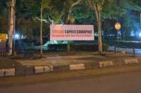 Prabowo Hadiri Peringatan 19 Tahun Tsunami, Spanduk Tolak Pelanggar HAM Bertebaran di Banda Aceh