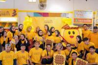 Sita Perhatian Warga, Pie Nastar Naslem dengan Maskotnya Bikin Macet Jalan Bandung 