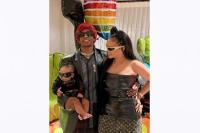 Modis Banget, Gaya Rihanna dan A$AP Rocky Liburan Keluarga di Aspen