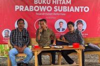 Mahasiswa dan Aktivis Bedah Buku Hitam Prabowo di Banjar Jawa Barat