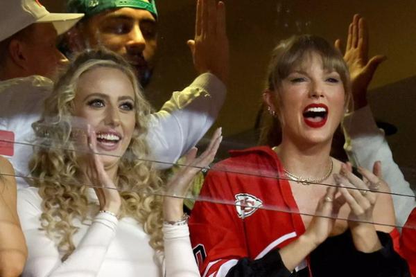 Pacaran dengan Travis Kelce, Taylor Swift Mulai Sering Nongkrong dengan