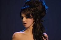 Marisa Abela Gambarkan Kejatuhan Tragis Amy Winehouse, Tonton Trailer Lengkap Back to Black