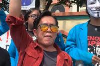 Mahasiswa UIN Jakarta Sebarkan Ribuan Pamflet Perlawanan Tolak Politik Dinasti dan Penjahat HAM