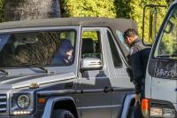 Ditilang Polisi, Kendall Jenner dan Hailey Bieber Tertawa dan Berlalu dengan Mobil Mewahnya