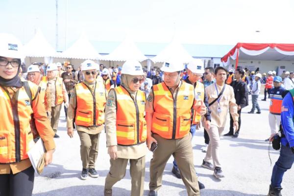 Keliling Smelter, Menaker Ingin Pastikan K3 Diterapkan dengan Baik