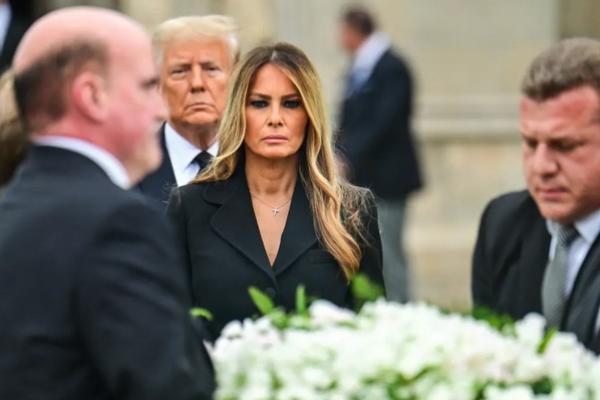 Pidato Emosional Melania Trump di Pemakaman Ibunya Amalija Knavs, `Wanita Sejati`