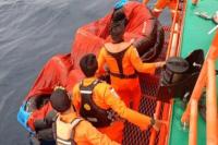 12 Orang Awak Kapal LCT Bora Ditemukan Tim SAR Gabungan, 2 Tewas