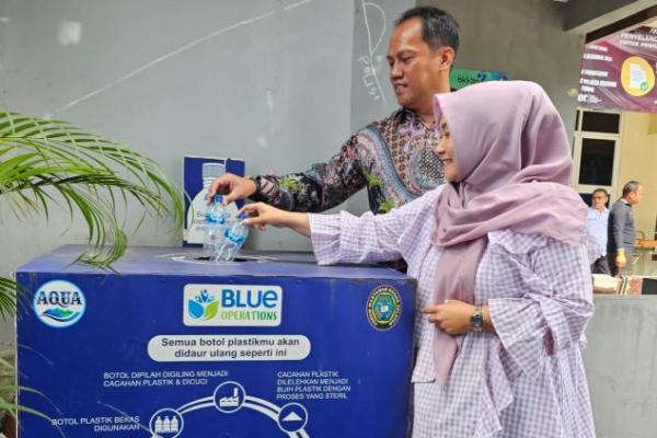 Pabrik Aqua Ciherang Dukung Program PHBS Masyarakat Sekitar
